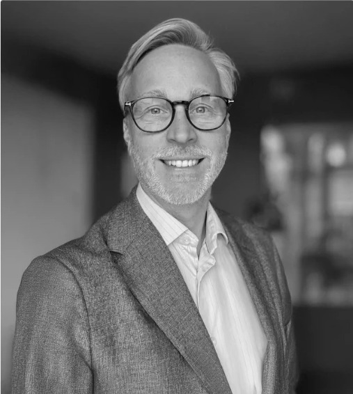 Jonas Eiserman — Chief Operating Officer, Dahlgren Capital
