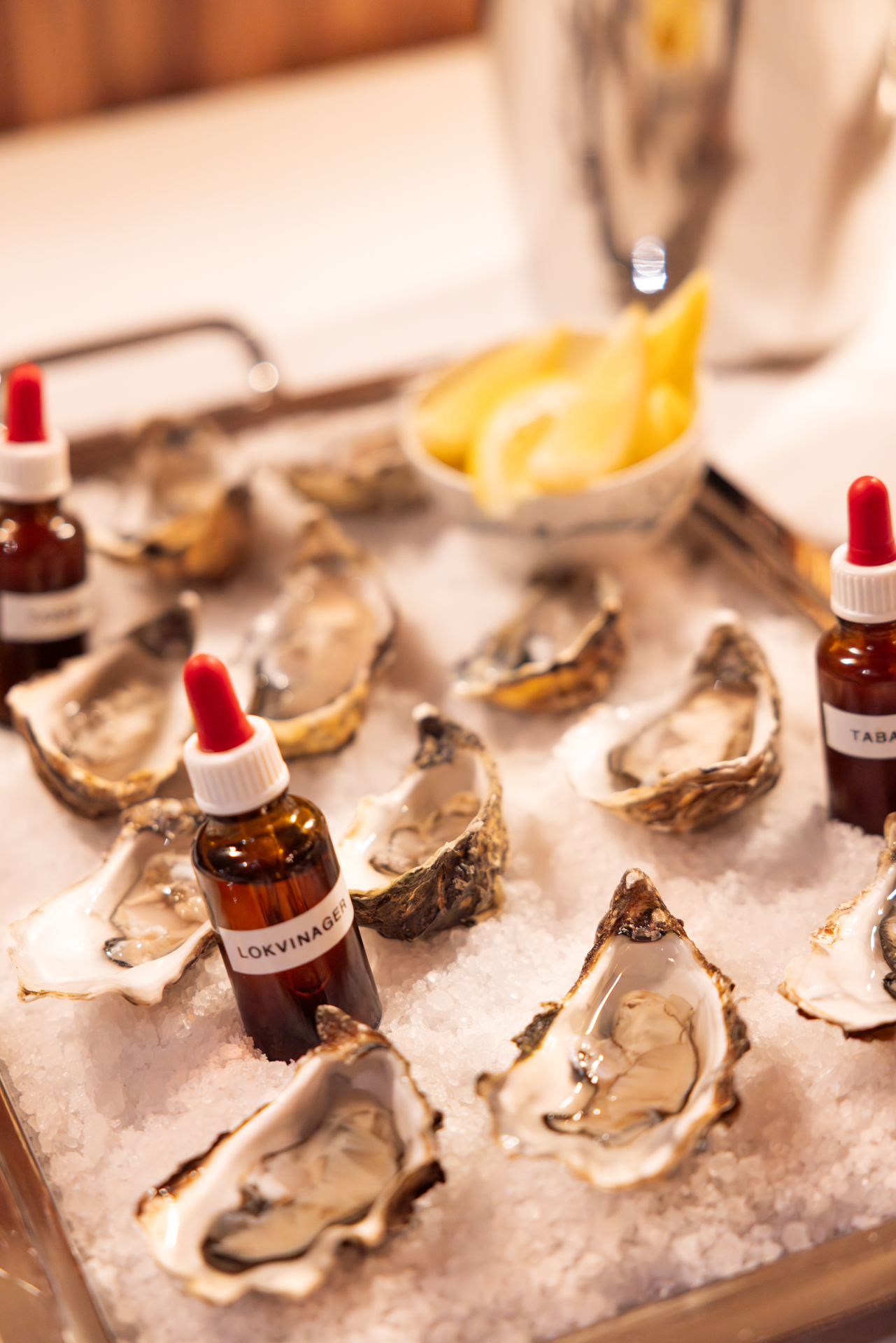 Oysters on ice.